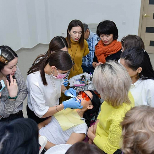 Мастер-класс  "СТОМ 2019. Отбеливание" Паномарь Наталья
